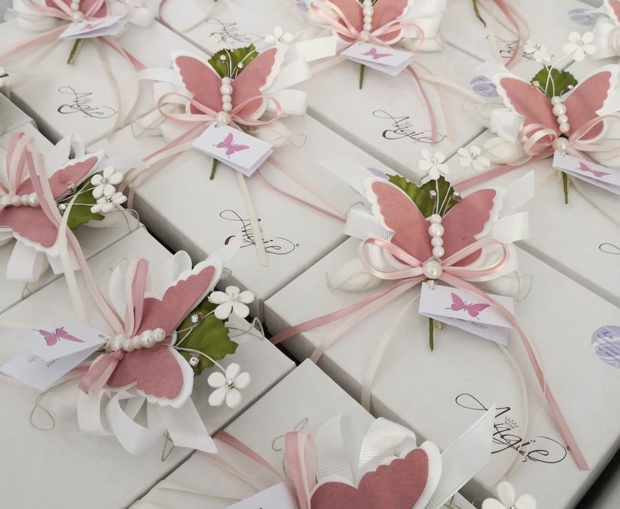 Bomboniere confezionate per matrimonio Bomboniera chiusa con farfalla porta confetti - La Cometa Bomboniere